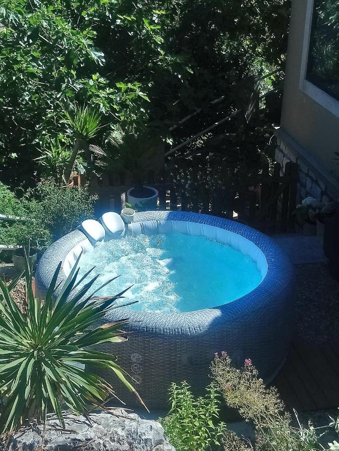 Maison De Charme Avec Piscine Et Jacuzzi Dans Cadre Exceptionnel Proche Marseille Mirabeau 외부 사진